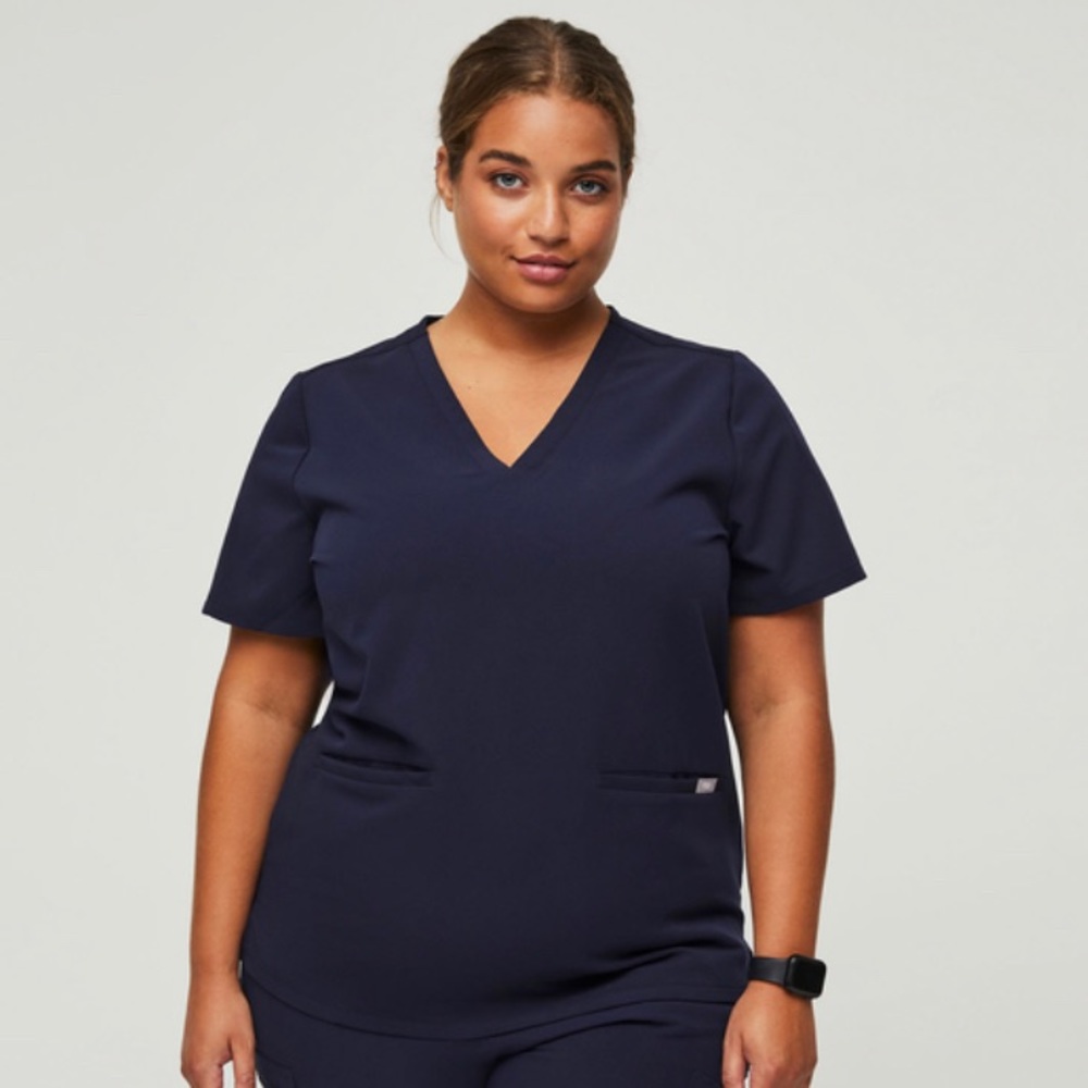 Figs Scrubs XS Navy Blue Core Casma Three-Pocket Scrub Top
